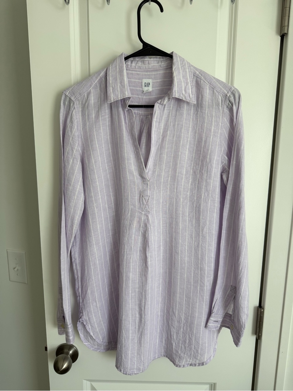 GAP women’s lavender Stripe Long-Sleeve Shirt